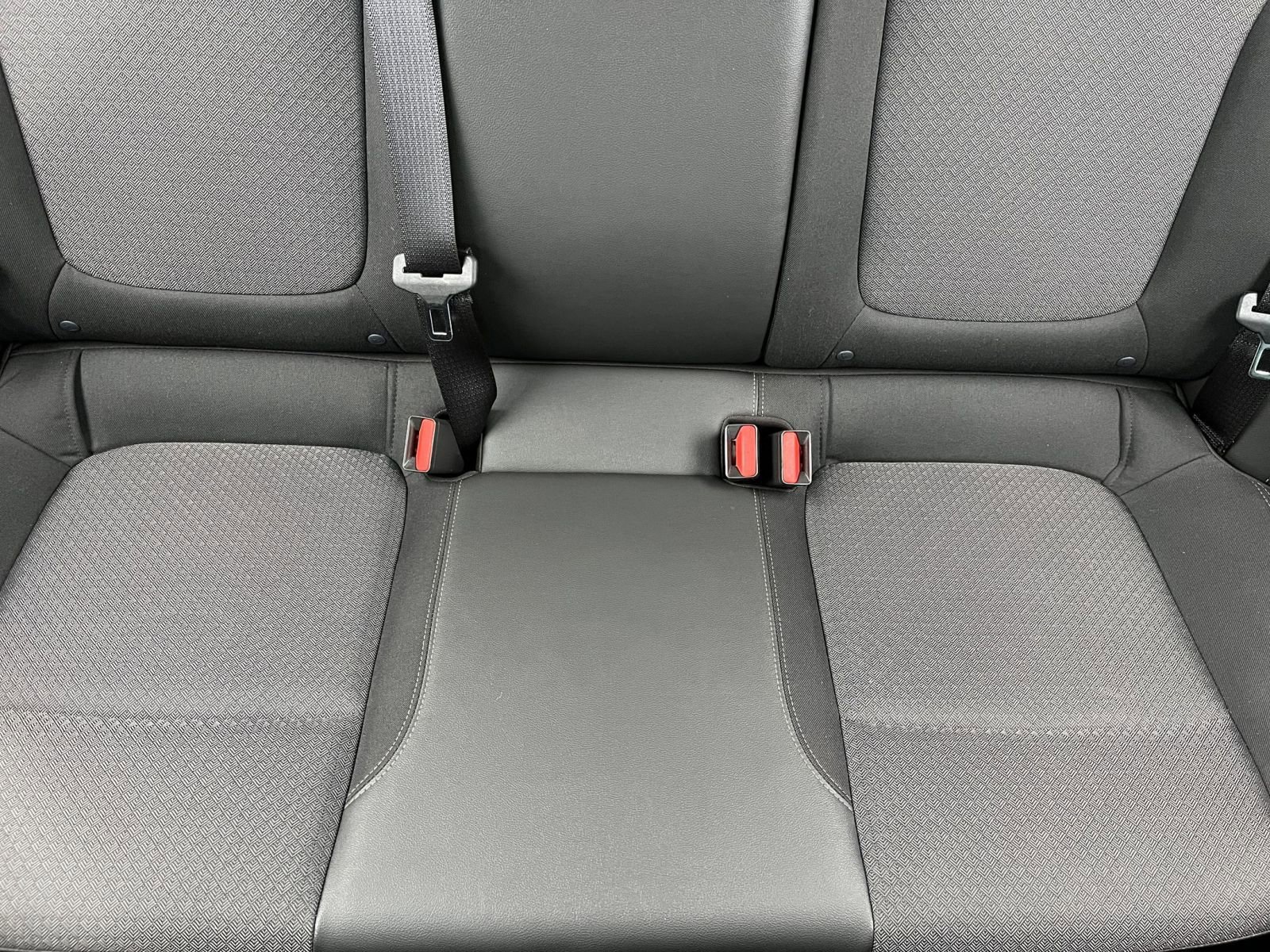 Used 2025 Buick Encore GX Preferred image 38