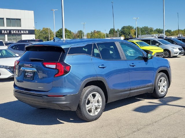 Used 2024 GMC Terrain SLE AWD/4WD image 6