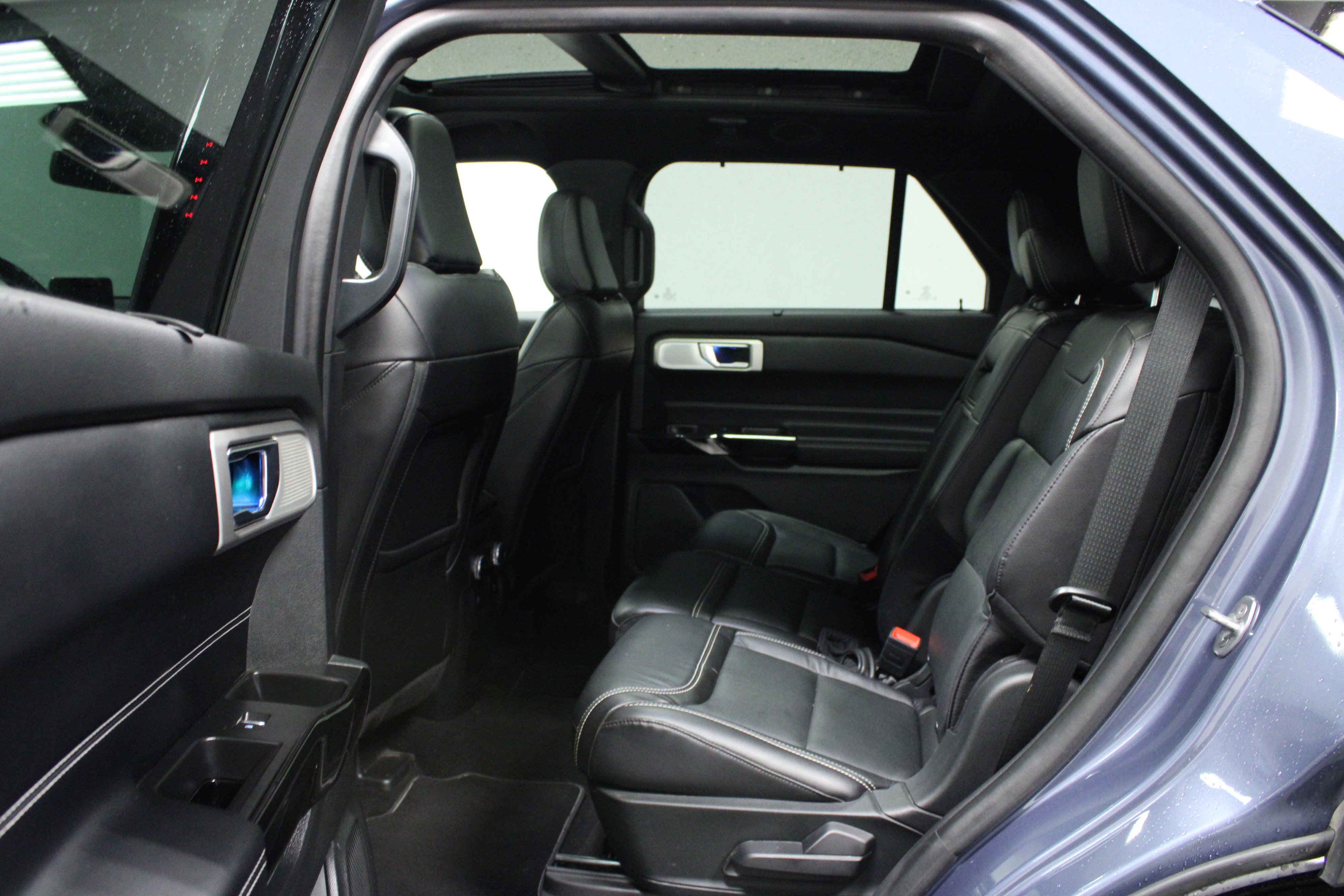 Used 2021 Ford Explorer ST w/ Equipment Group 401A AWD/4WD image 13