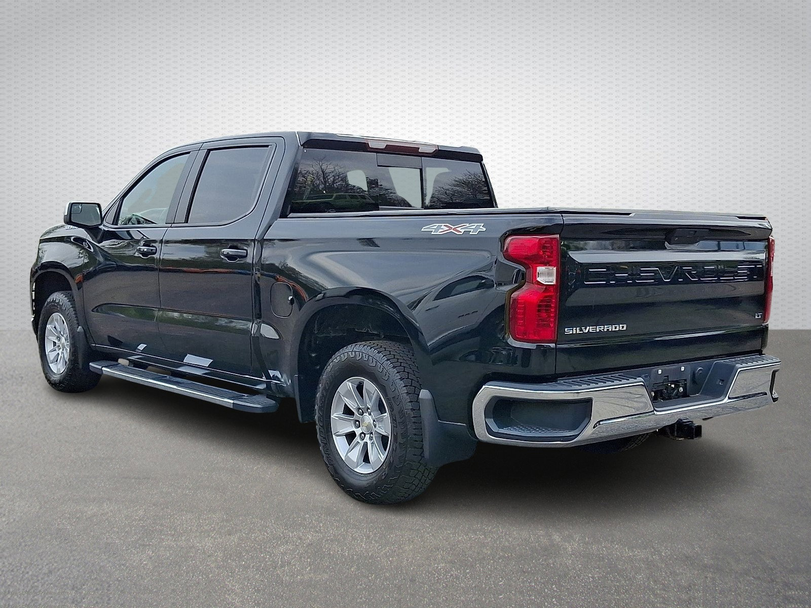 Used 2020 Chevrolet Silverado 1500 LT w/ All-Star Edition AWD/4WD image 4