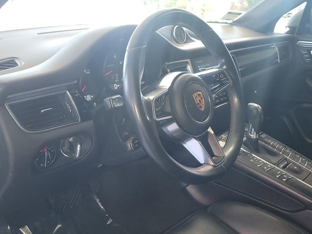 Used 2018 Porsche Macan image 8