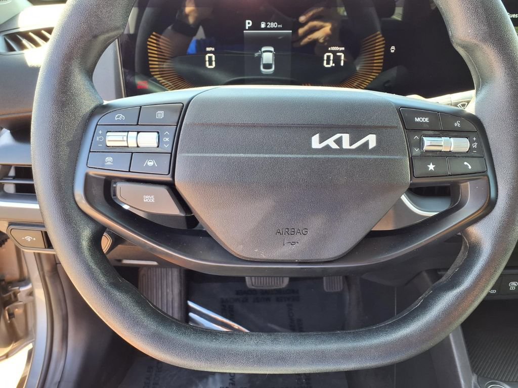Used 2025 Kia K4 FWD image 24