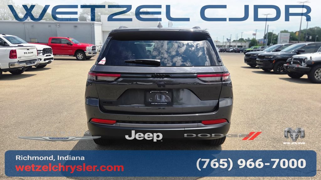 New 2026 Jeep Grand Cherokee Altitude AWD/4WD image 6