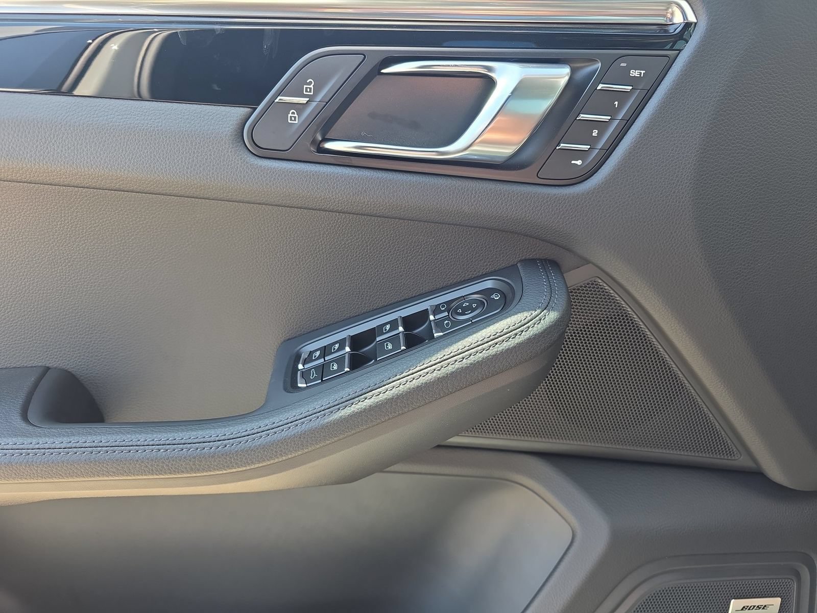 New 2026 Porsche Macan AWD/4WD image 24