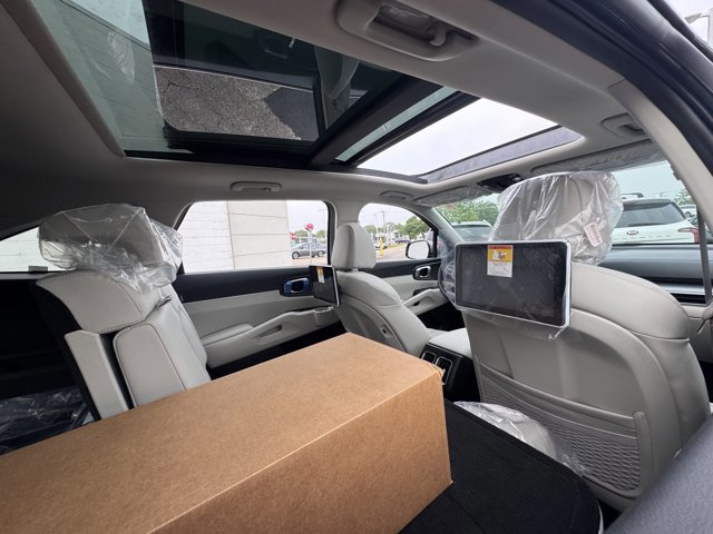 New 2025 Kia Sorento S w/ Panoramic Sunroof Package image 10