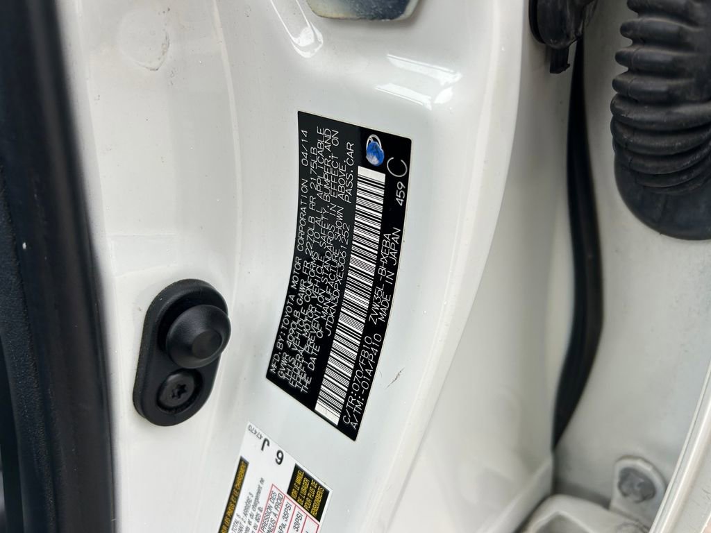 Used 2014 Toyota Prius Plug-In Hybrid FWD image 10