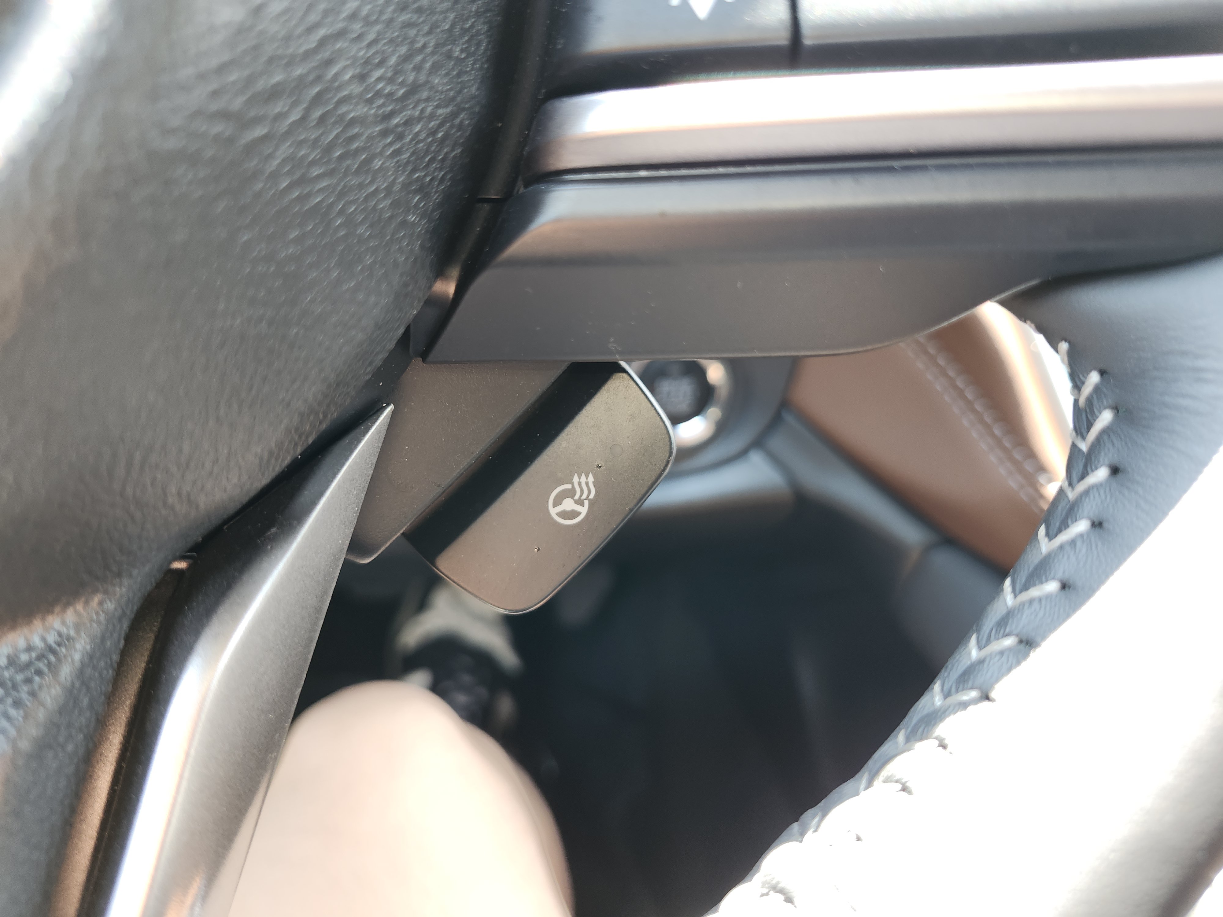 Used 2025 Subaru Outback Touring AWD/4WD image 12