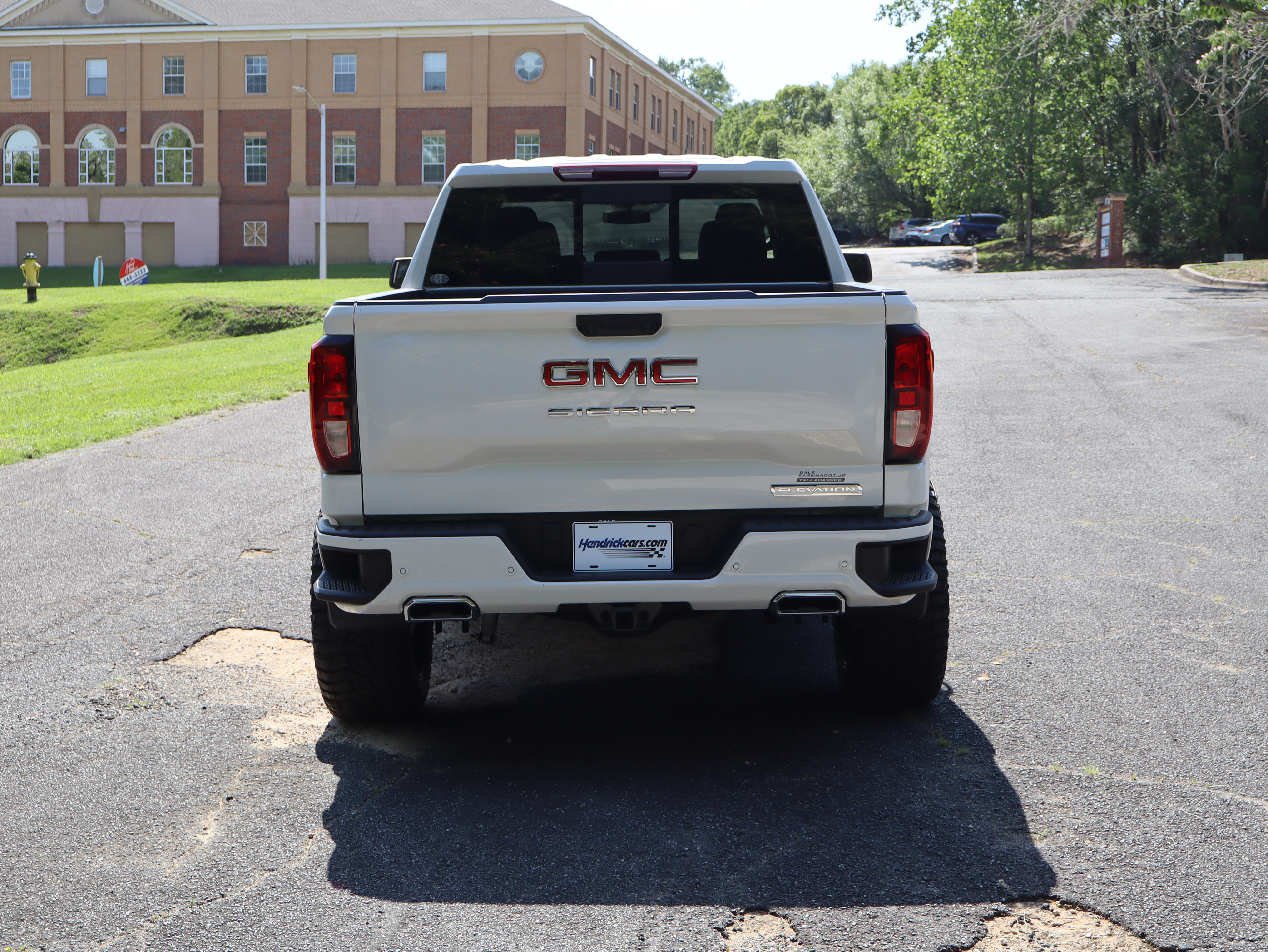 New 2026 GMC Sierra 1500 Elevation w/ Elevation Premium Package AWD/4WD image 8