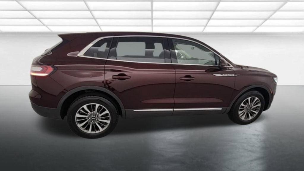 Used 2022 Lincoln Nautilus Reserve image 8