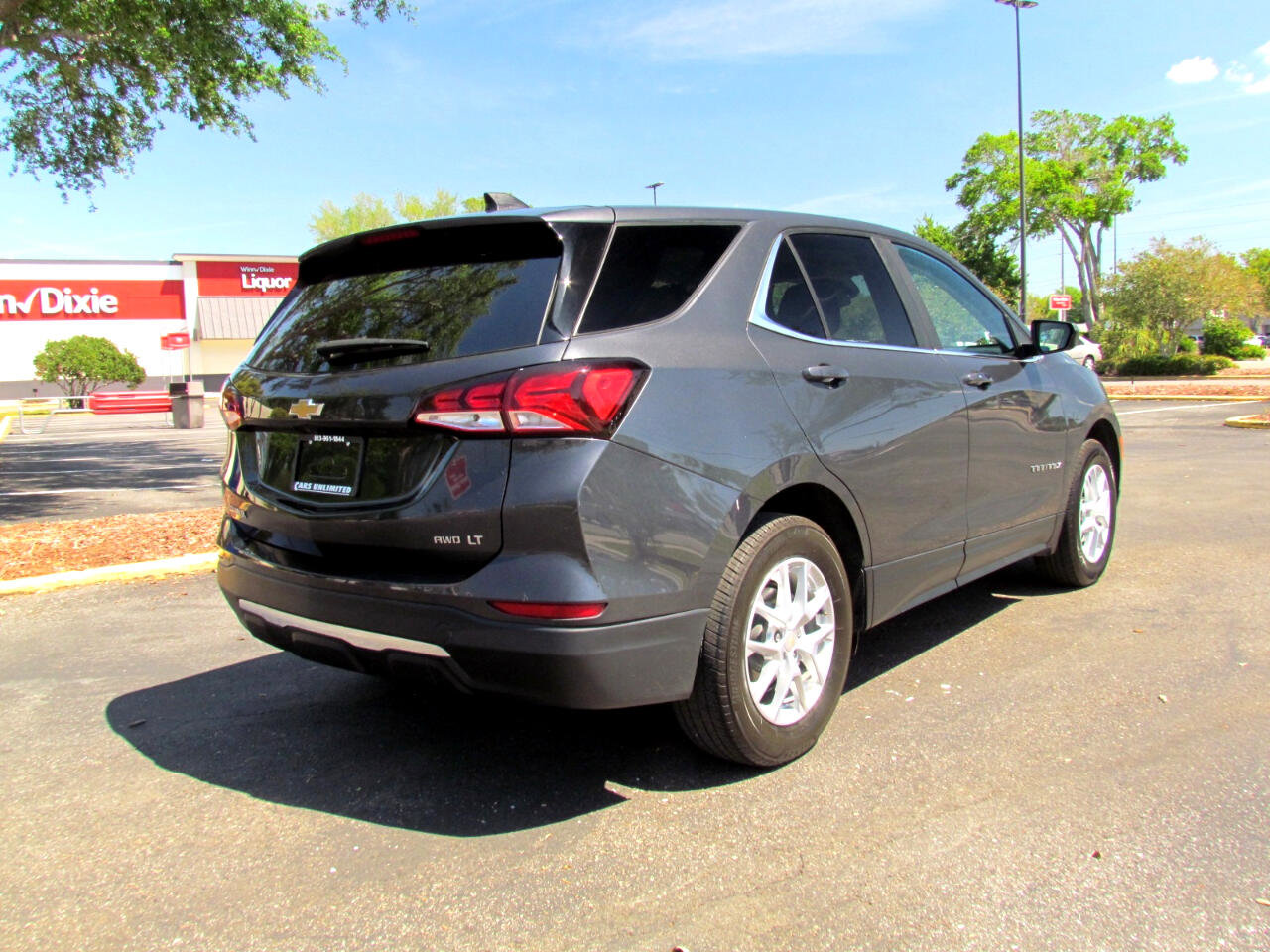 Used 2023 Chevrolet Equinox LT image 9