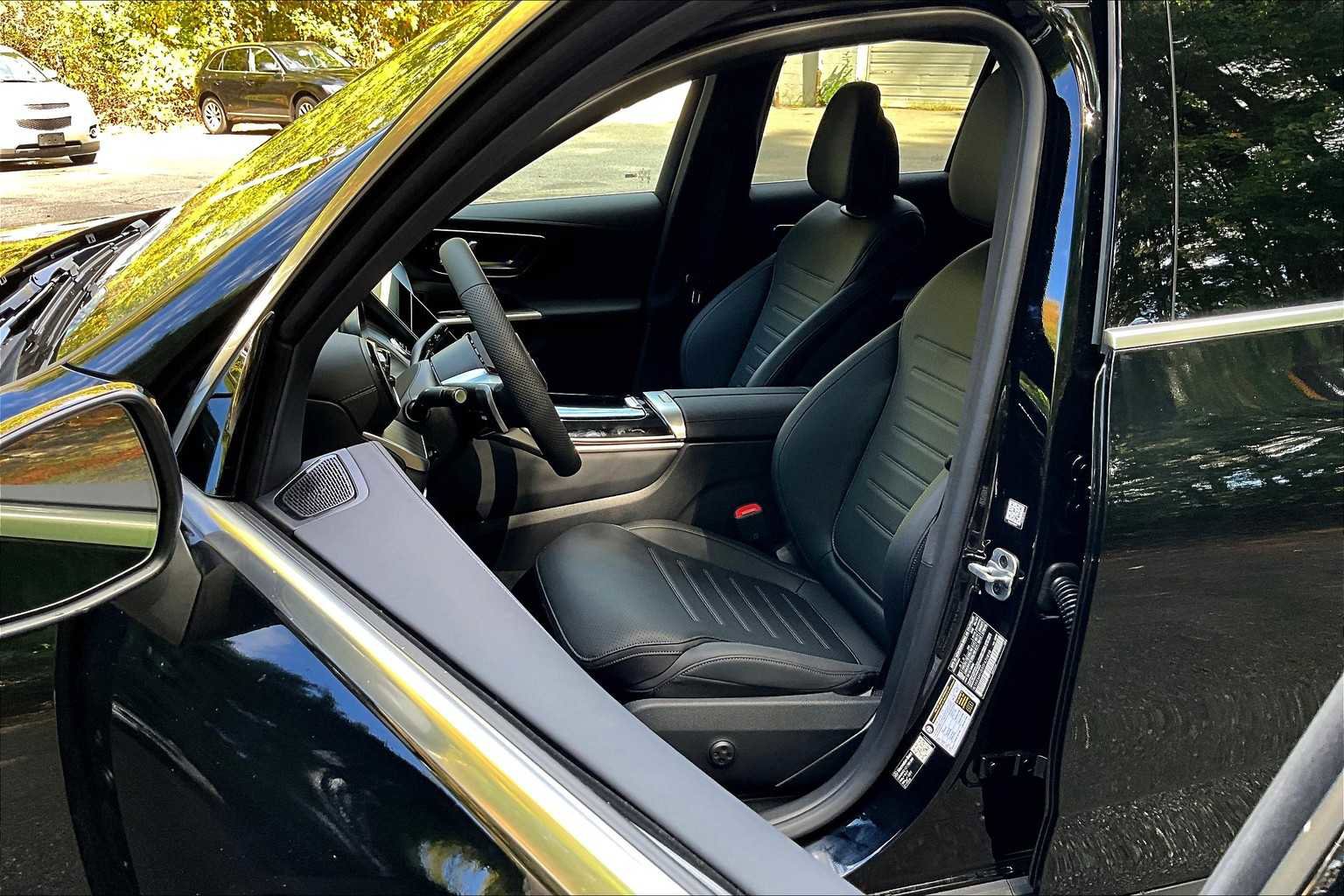 New 2026 Mercedes-Benz GLC 300 GLC 300 image 14