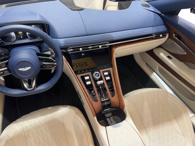 Used 2025 Aston Martin DB12 Convertible image 13