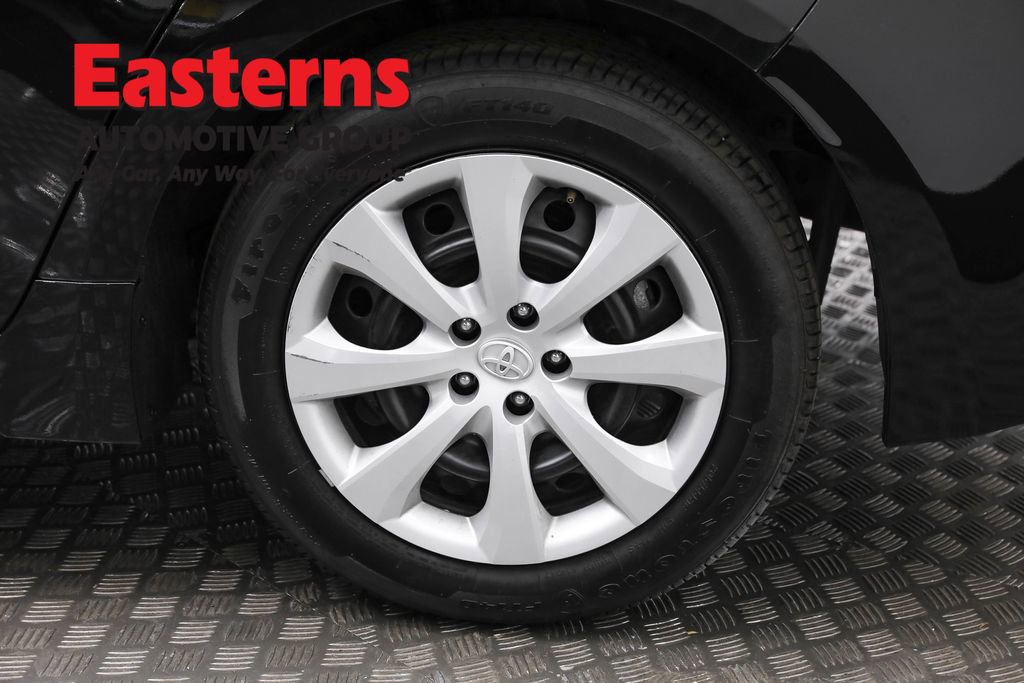 Used 2024 Toyota Corolla LE image 32