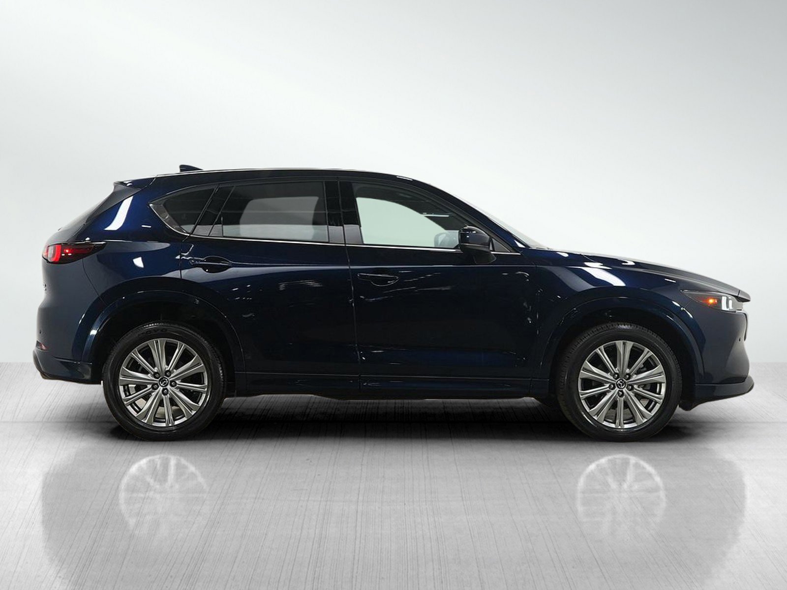 Used 2023 MAZDA CX-5 Signature image 6
