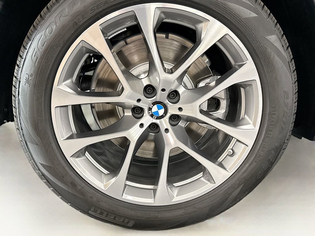 New 2026 BMW X5 xDrive50e w/ Executive Package AWD/4WD image 32