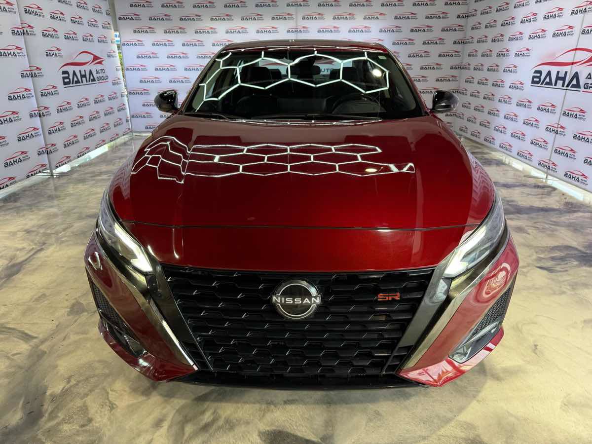 Used 2023 Nissan Altima 2.5 SR w/ SR Premium Package FWD image 8