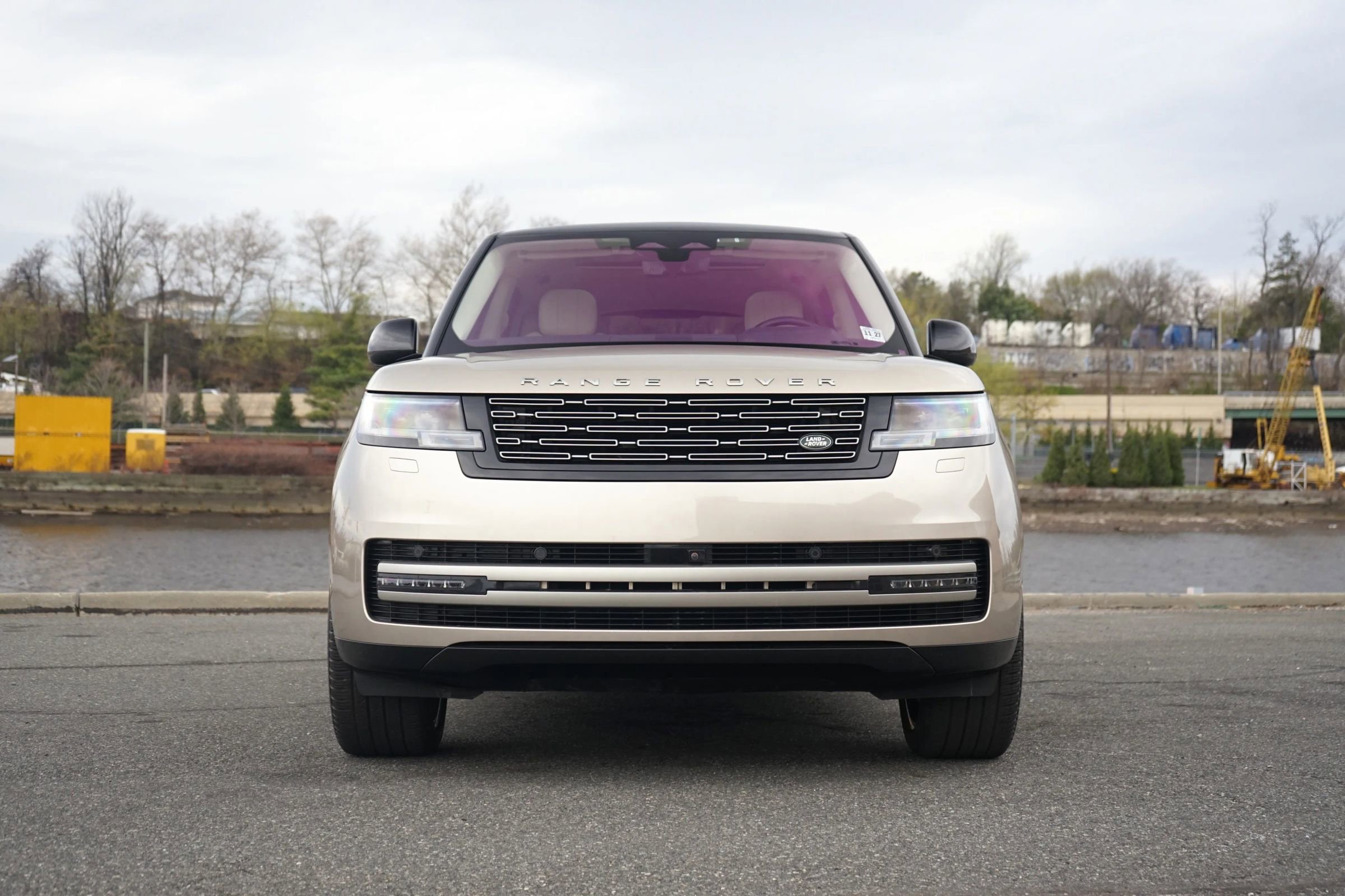 Used 2023 Land Rover Range Rover SE image 8