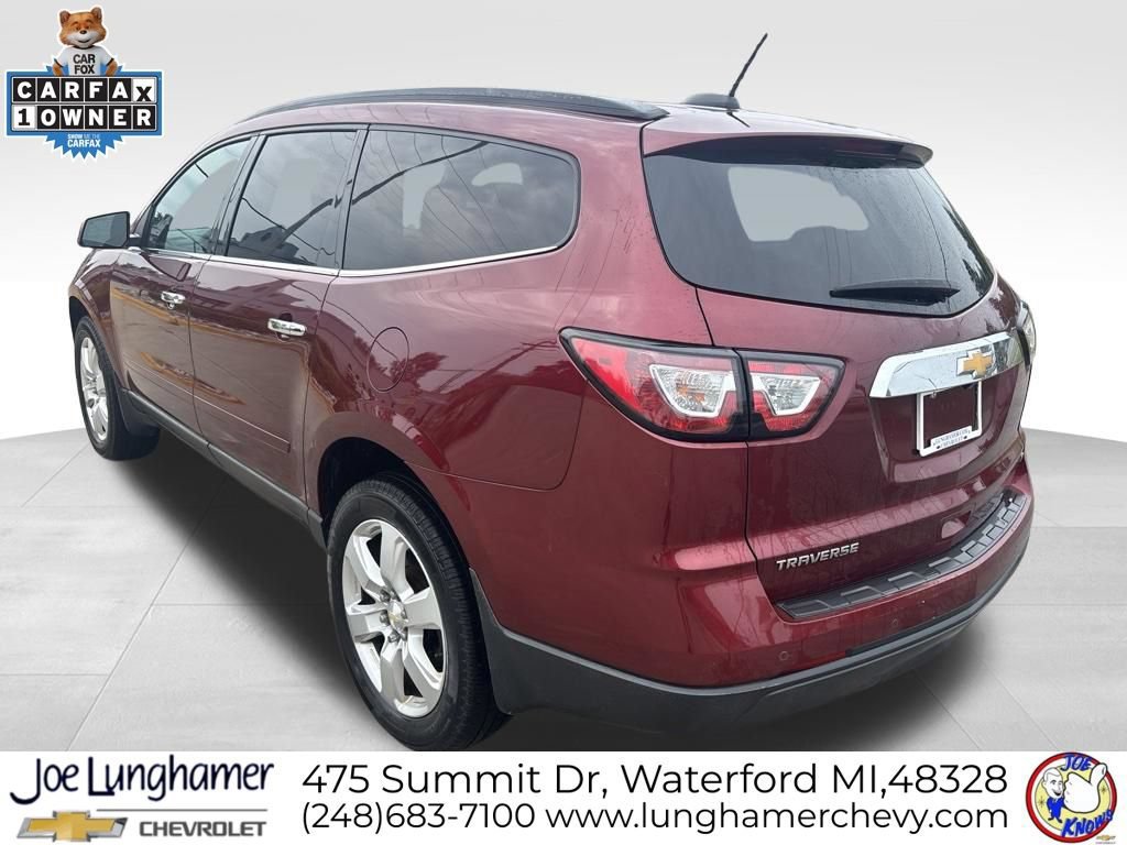 Used 2017 Chevrolet Traverse LT w/ Style and Technology Package FWD image 6