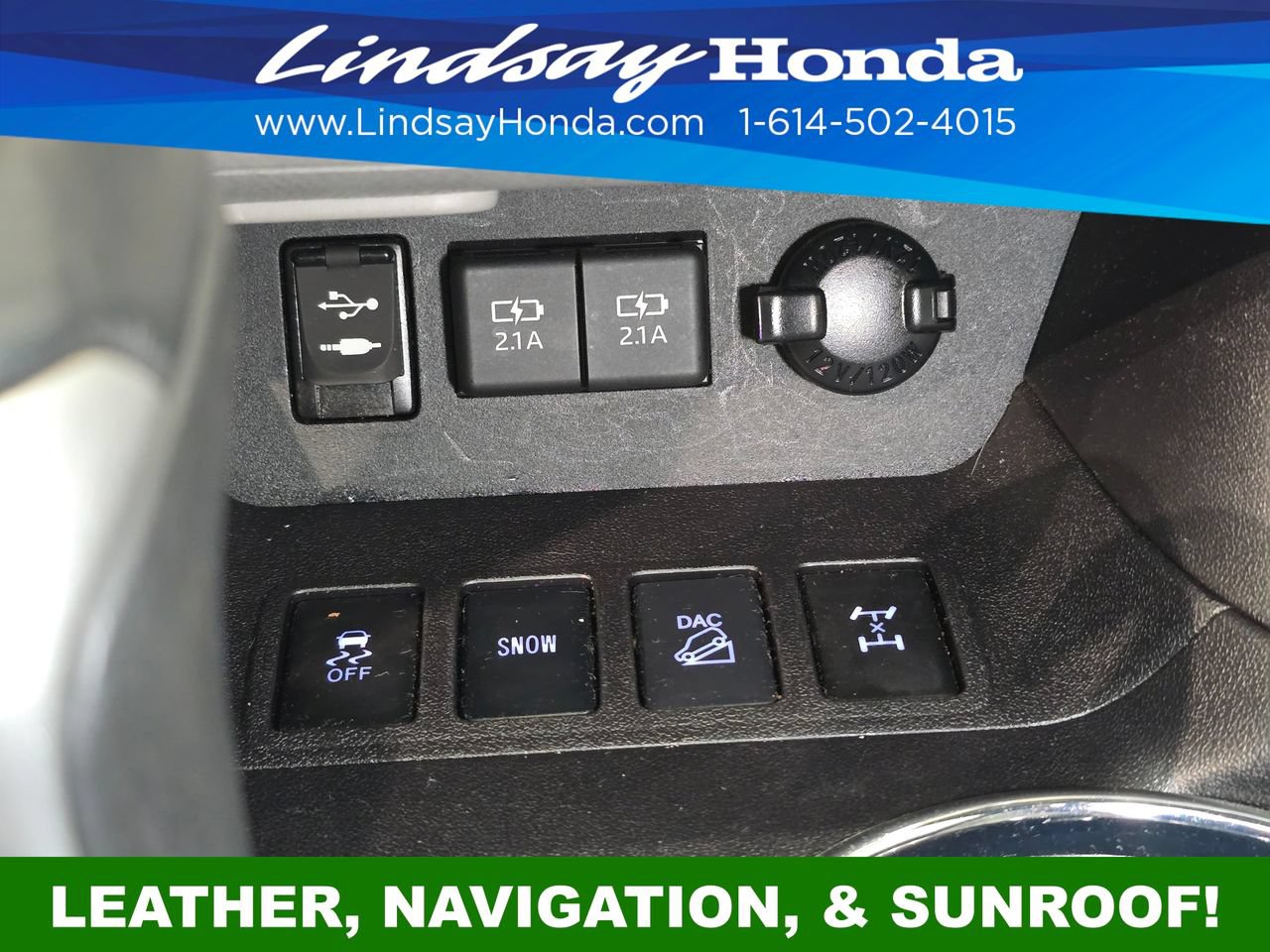 Used 2019 Toyota Highlander XLE AWD/4WD image 19