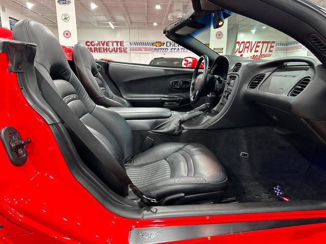 Used 2004 Chevrolet Corvette Convertible w/ Preferred Equipment Group RWD image 9