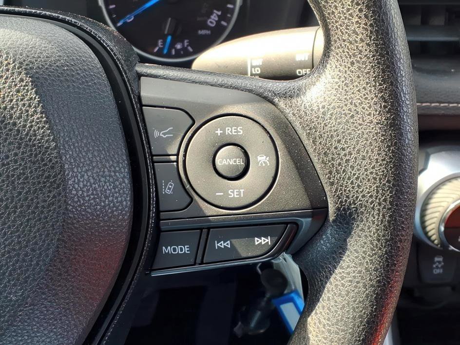 Certified 2021 Toyota RAV4 LE image 24