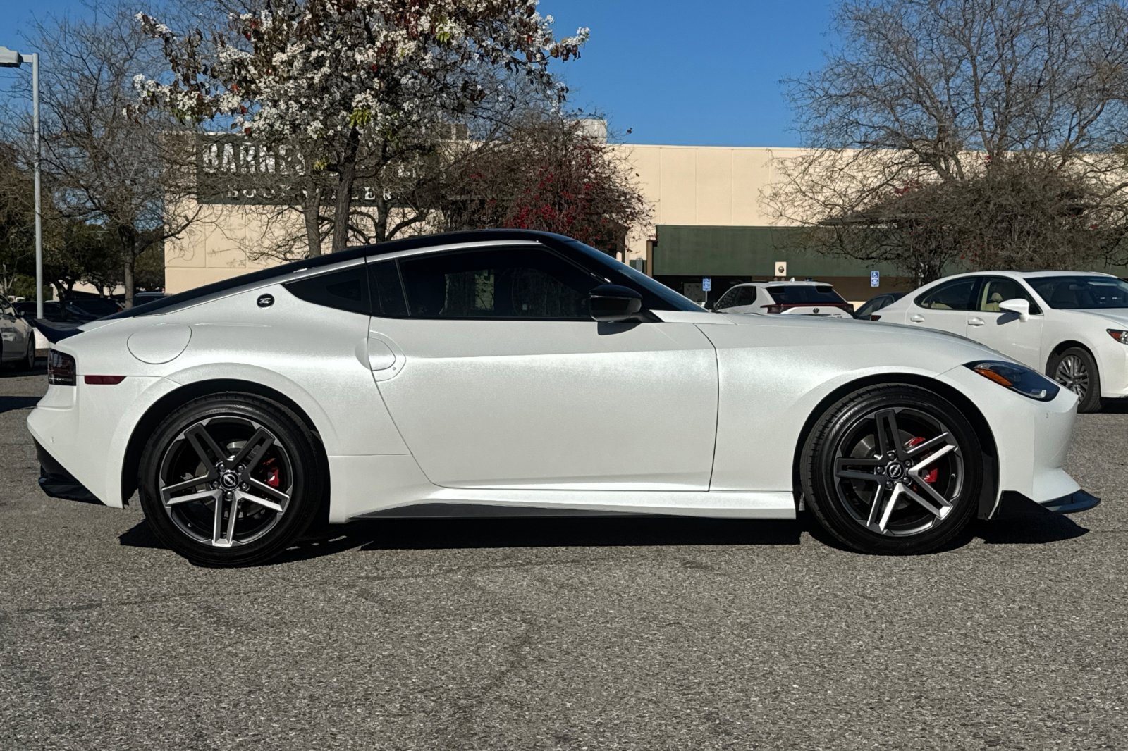 Used 2024 Nissan Z Sport w/ Floor Mat Package image 3