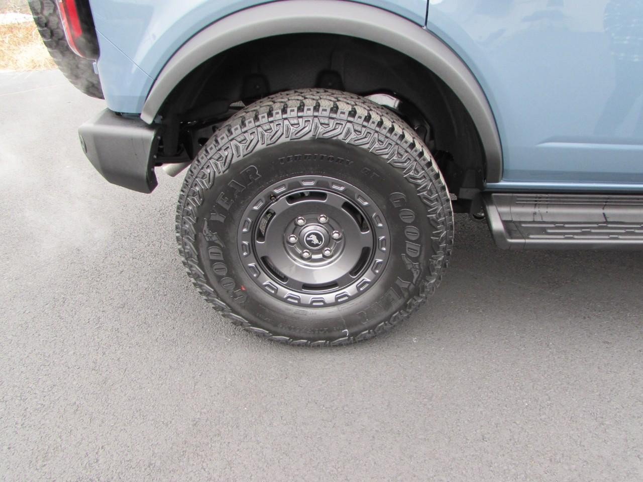 New 2025 Ford Bronco Outer Banks w/ Sasquatch Package AWD/4WD image 10