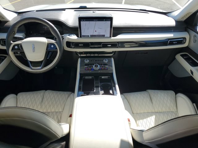Used 2023 Lincoln Aviator Black Label w/ Dynamic Handling Package AWD/4WD image 29