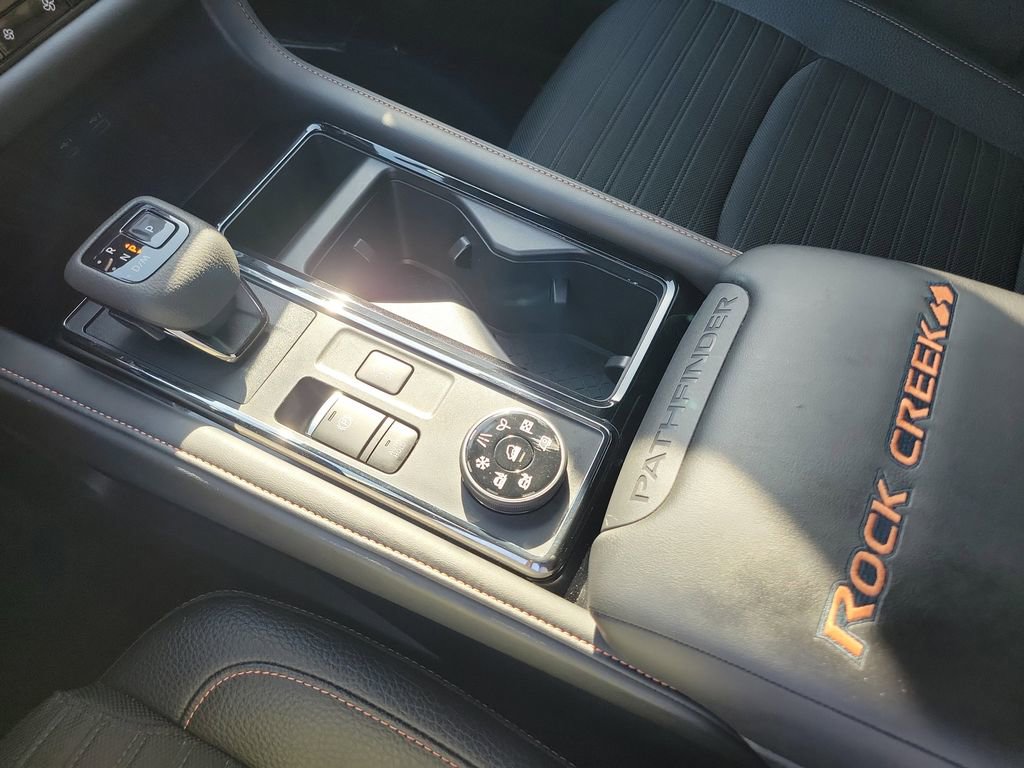 Used 2025 Nissan Pathfinder Rock Creek image 14