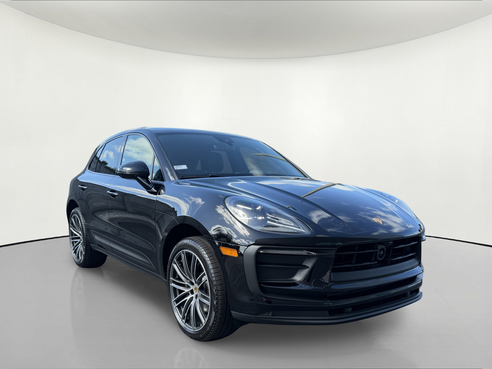 New 2026 Porsche Macan AWD/4WD image 8