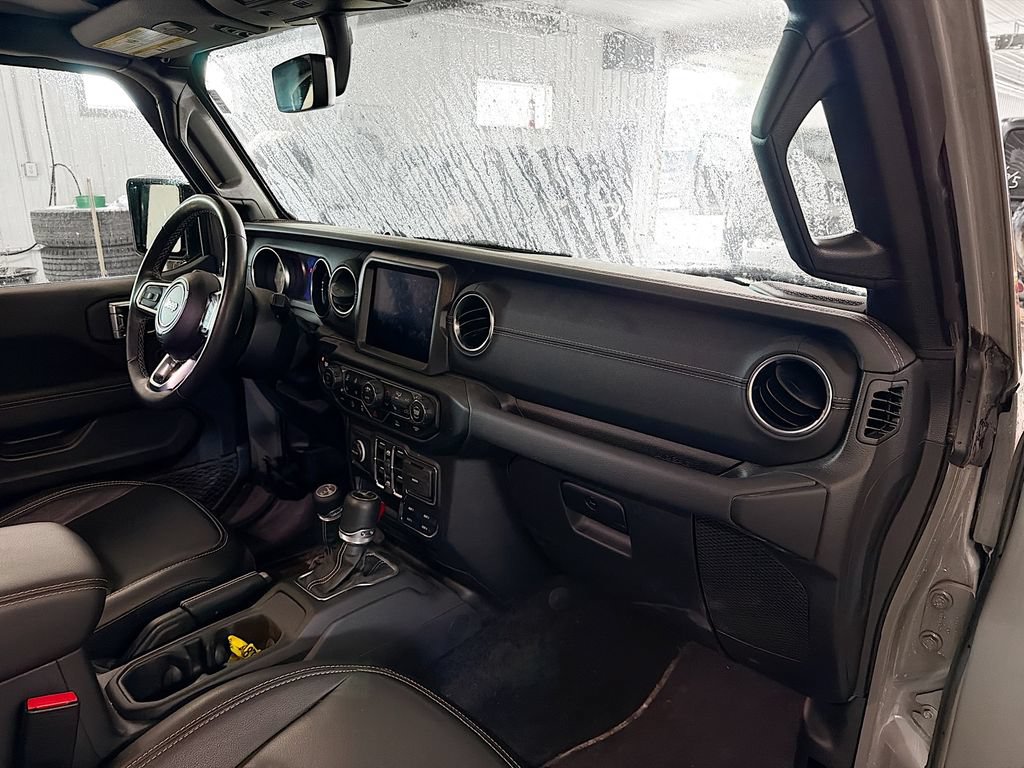 Used 2023 Jeep Wrangler Unlimited Sahara w/ Cold Weather Group AWD/4WD image 12