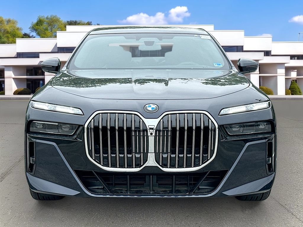 New 2026 BMW 760i xDrive w/ Executive Package AWD/4WD image 2