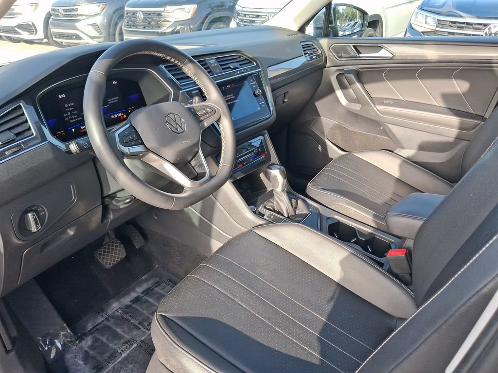 Used 2022 Volkswagen Tiguan SE FWD image 13