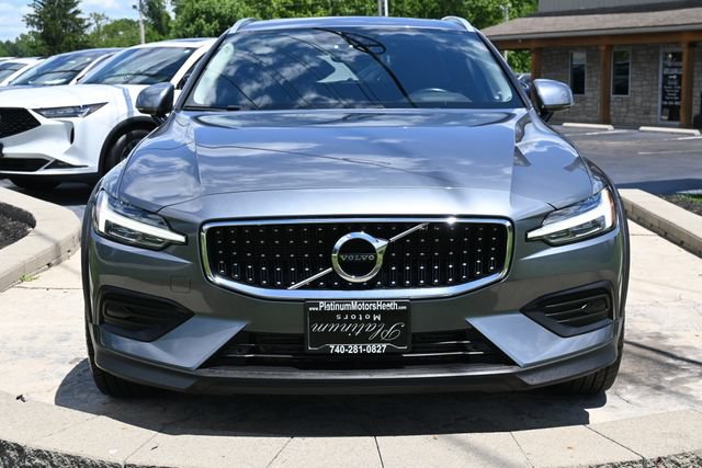 Used 2020 Volvo V60 T5 Cross Country AWD/4WD image 2