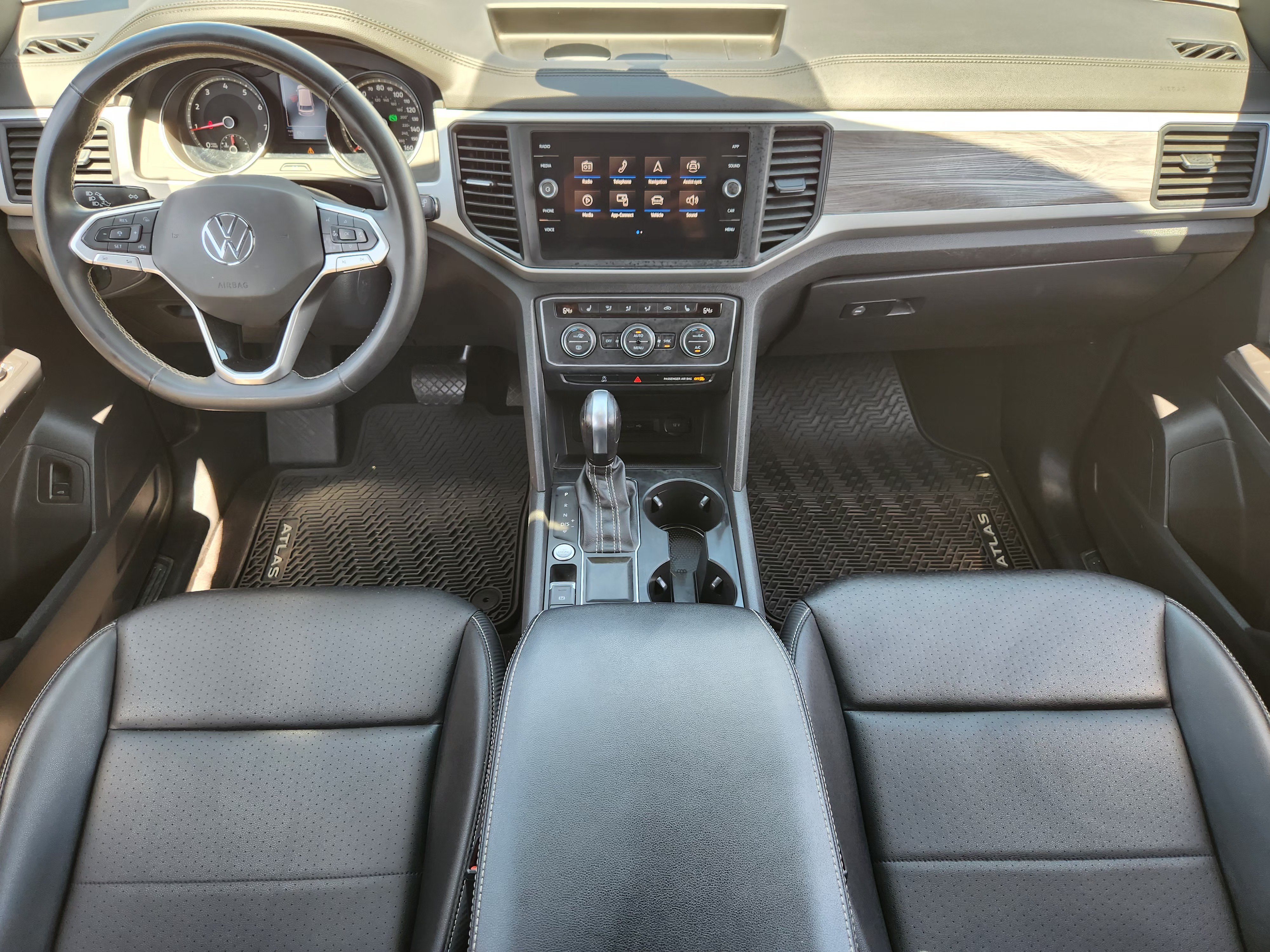 Used 2021 Volkswagen Atlas Cross Sport SE FWD image 27