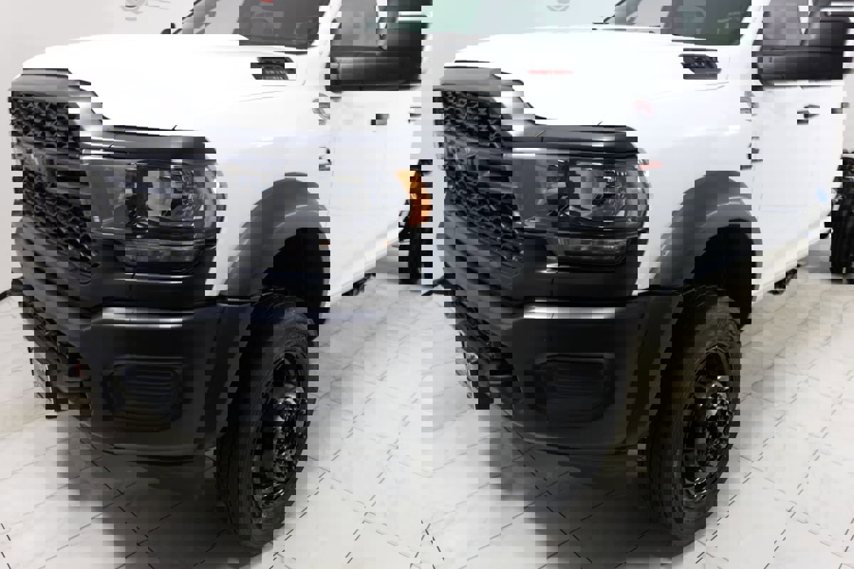 Used 2024 RAM 5500 Tradesman w/ Max Tow Package AWD/4WD image 39