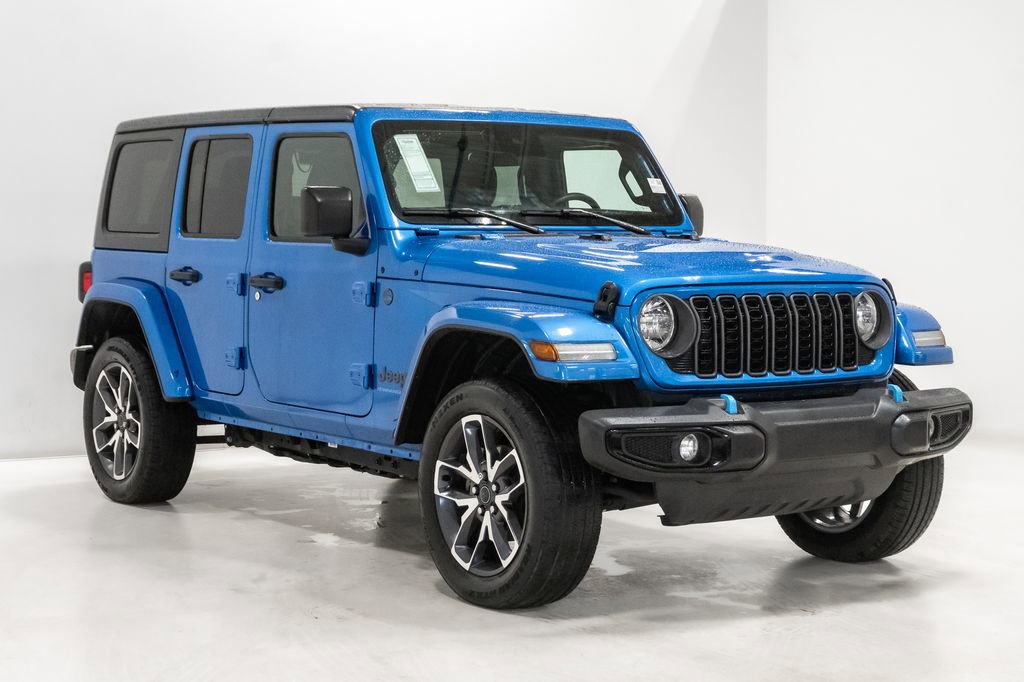 Used 2024 Jeep Wrangler Unlimited w/ Convenience Group AWD/4WD image 6