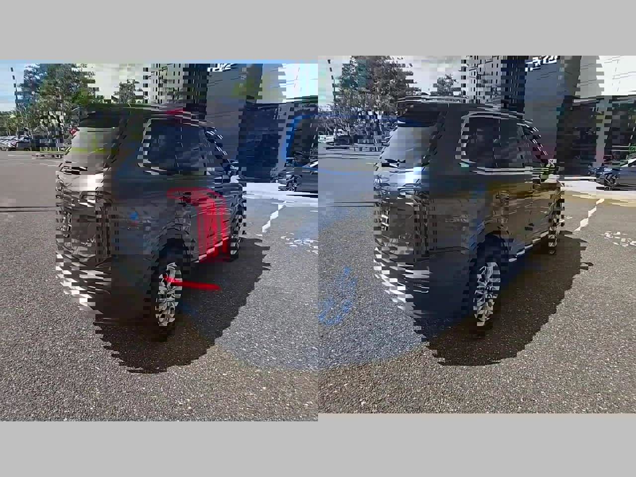 Used 2021 Kia Telluride LX image 30