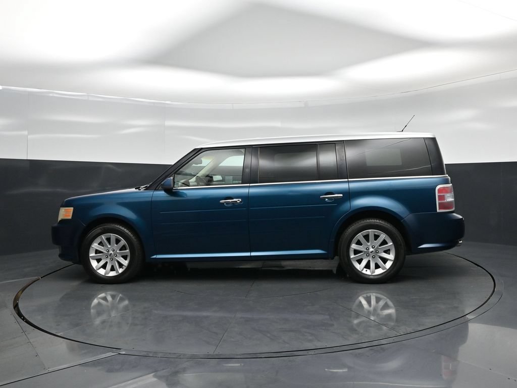 Used 2011 Ford Flex SEL FWD image 25