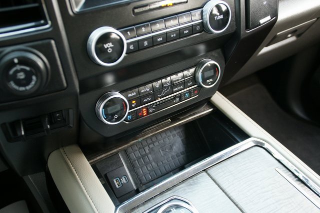 Used 2021 Ford Expedition Max Limited image 26