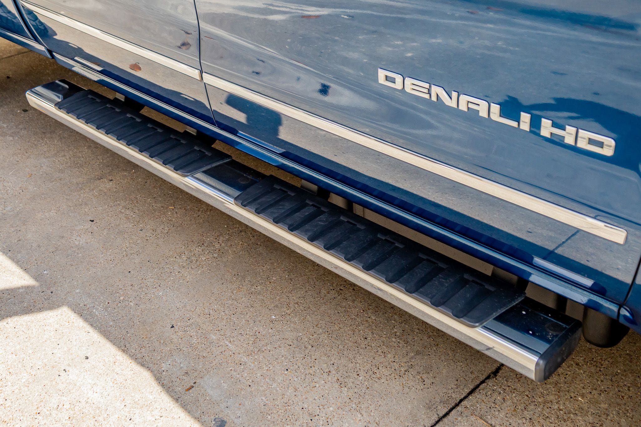 Used 2015 GMC Sierra 3500 Denali w/ Duramax Plus Package AWD/4WD image 13