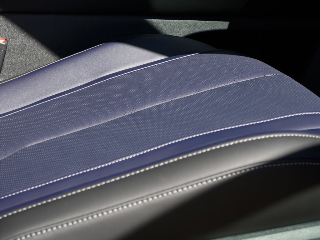 New 2026 INFINITI QX60 Sport w/ Dark Cargo Package image 21