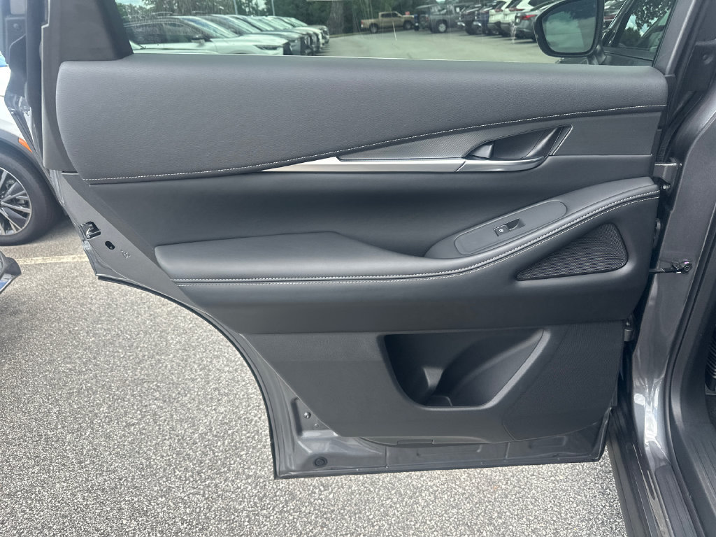 Used 2026 INFINITI QX60 Pure w/ Cargo Package FWD image 22