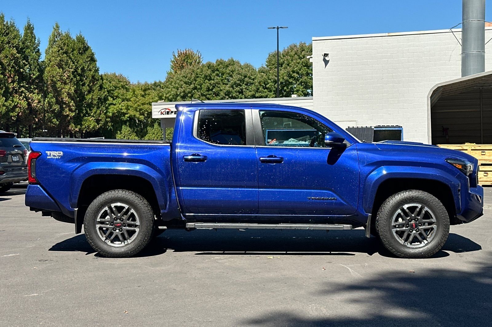Used 2024 Toyota Tacoma TRD Sport w/ TRD Sport Upgrade Package AWD/4WD image 3
