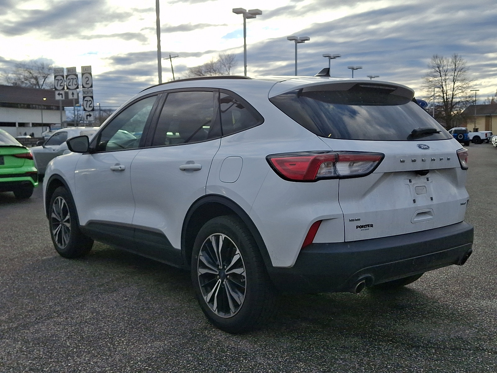 Certified 2022 Ford Escape SE w/ SE Sport Appearance Package image 8