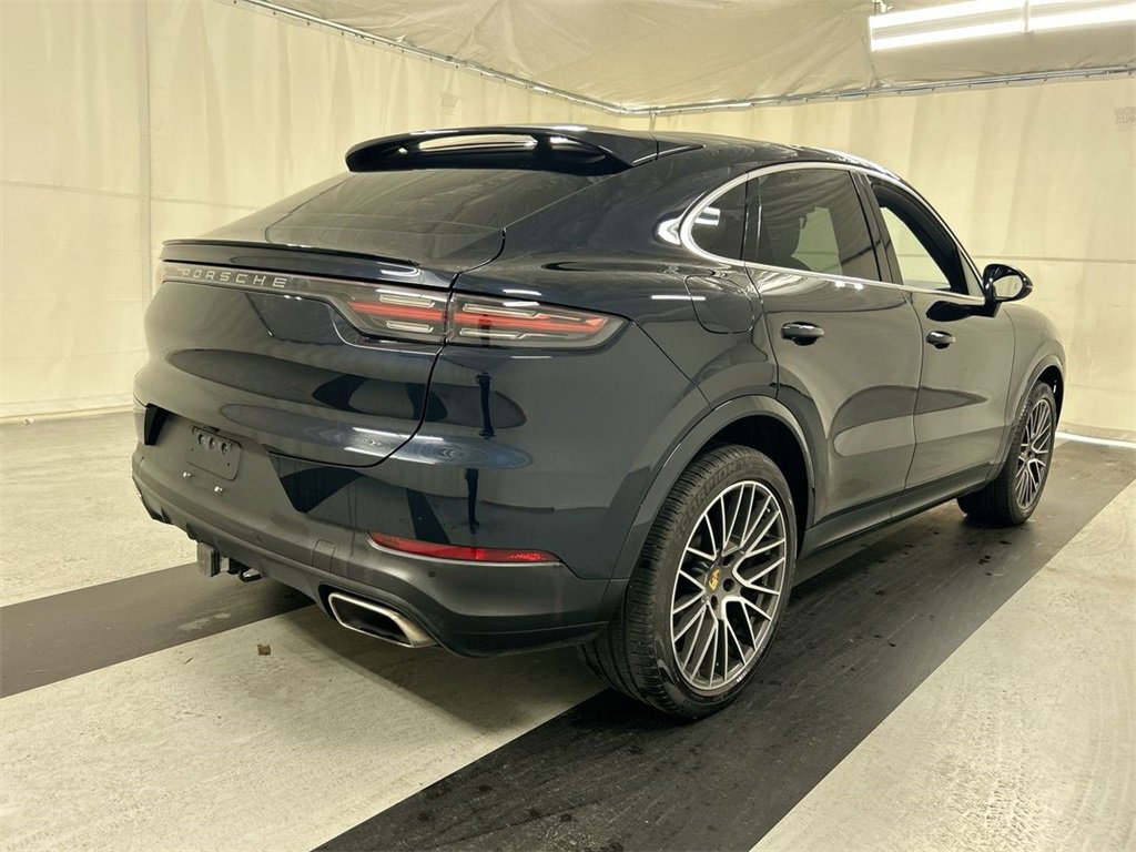 Certified 2021 Porsche Cayenne Coupe image 3