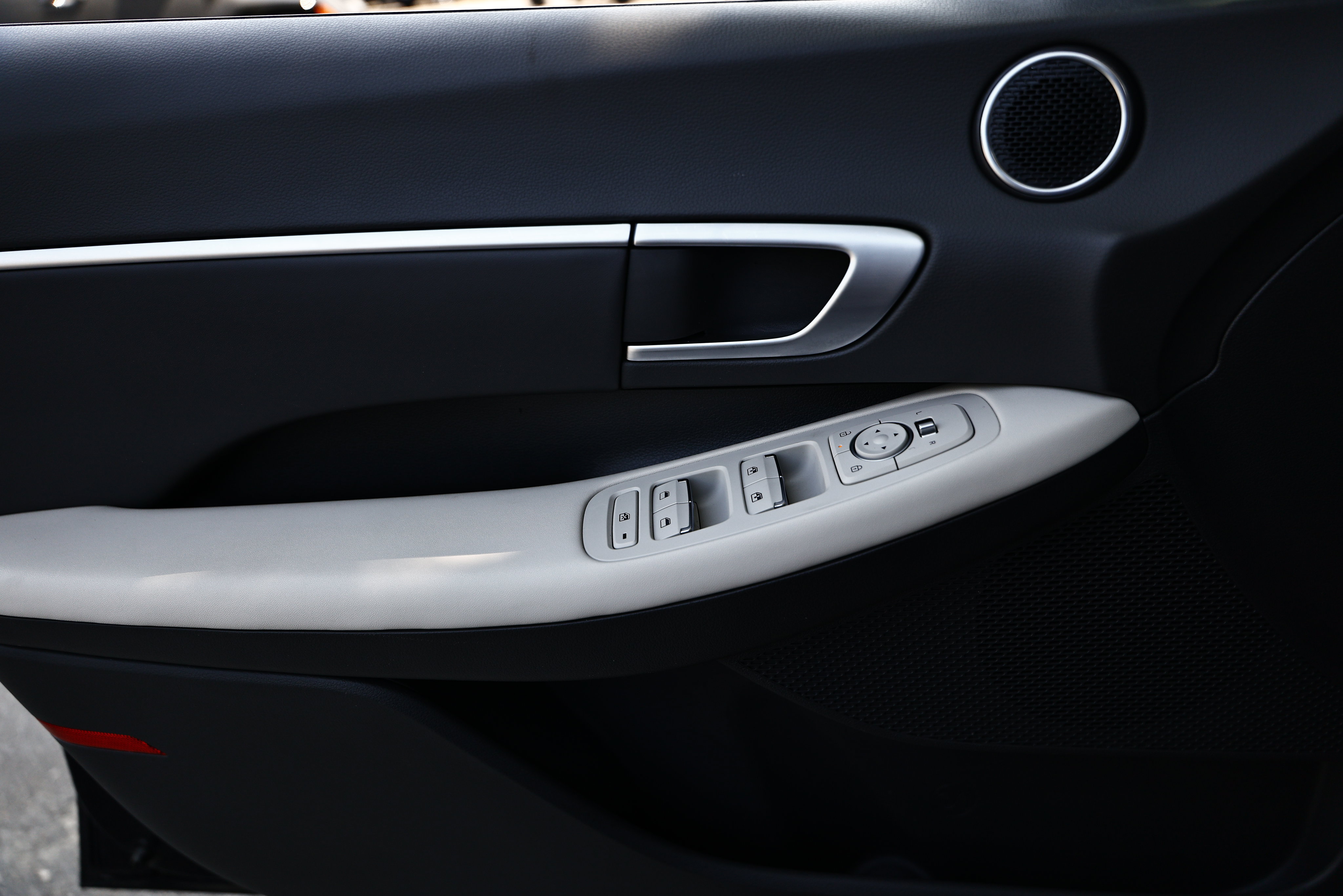 Certified 2025 Hyundai Sonata SEL FWD image 14