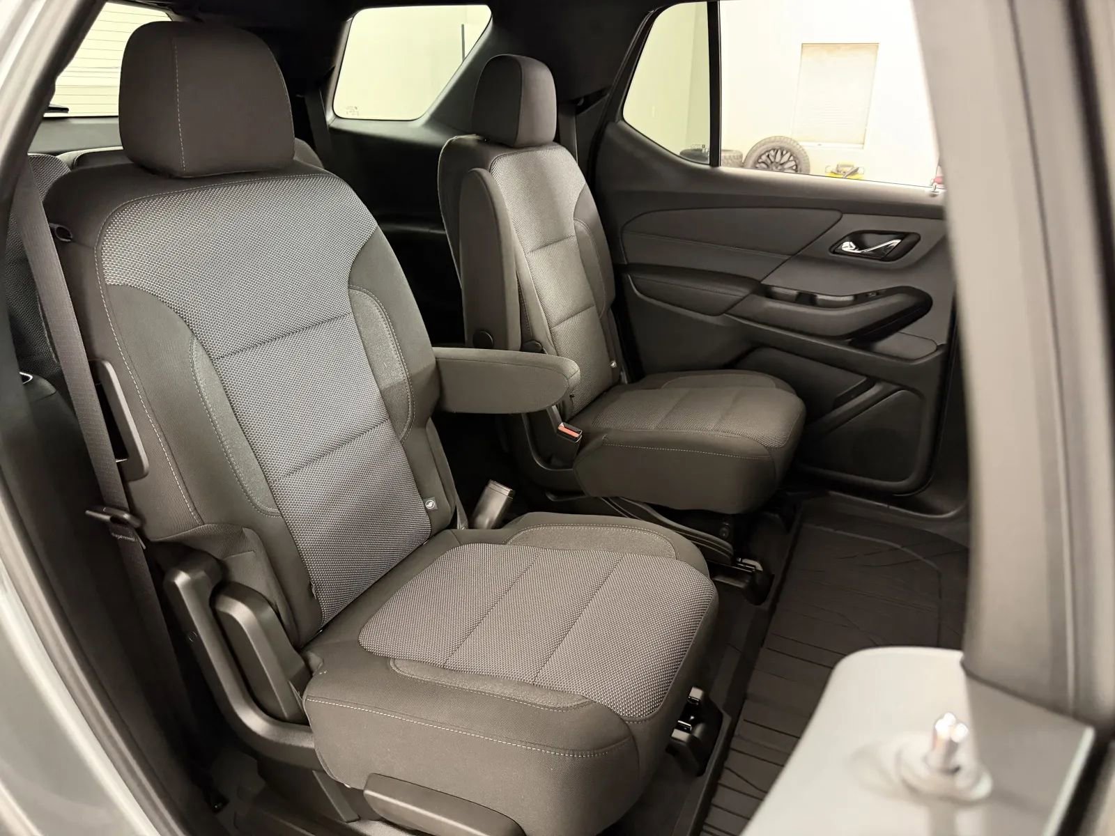Used 2023 Chevrolet Traverse LT w/ LPO, Floor Liner Package AWD/4WD image 37