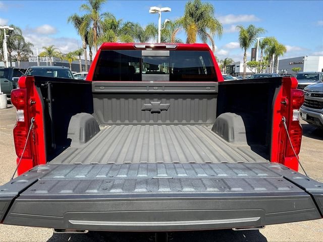Used 2025 Chevrolet Silverado 1500 LT AWD/4WD image 17