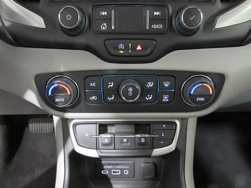 Used 2023 GMC Terrain SLT AWD/4WD image 31